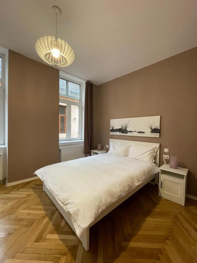 Apartament Schei In The Heart Of *