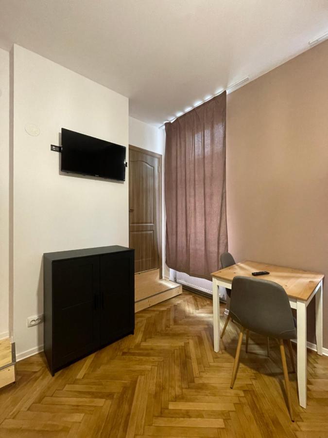 Schei In The Heart Of Apartament